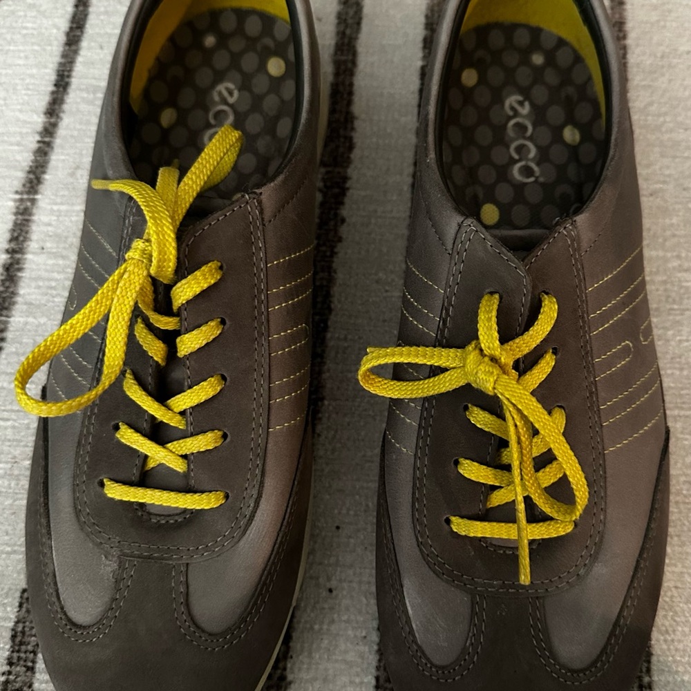 ECCO Women’s Sneakers gray with Yellow Laces
